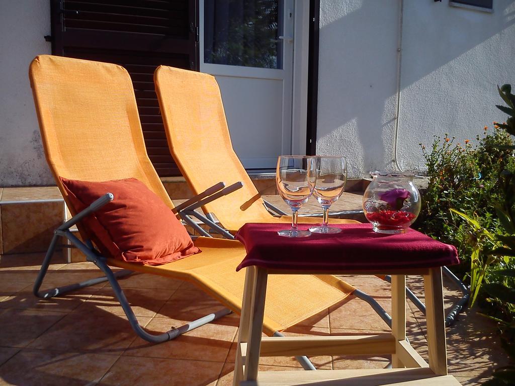 Apartment Toncic Benazici Exterior photo